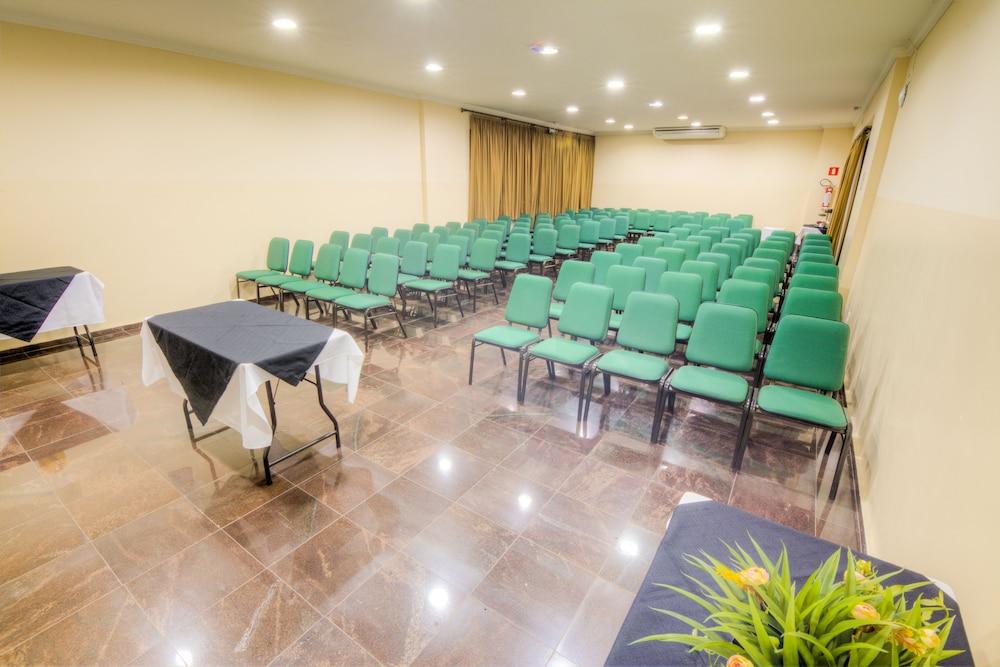 Hotel Golden Park Uberaba By Nacional Inn Exteriér fotografie